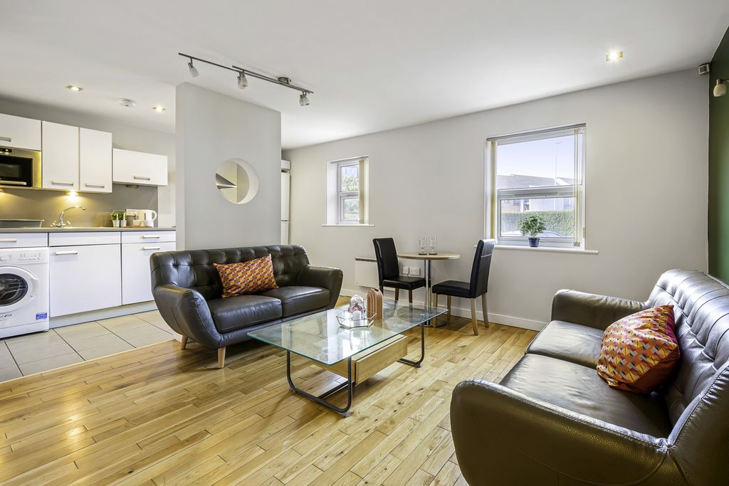 Property photo 1 of 8 Property Photo