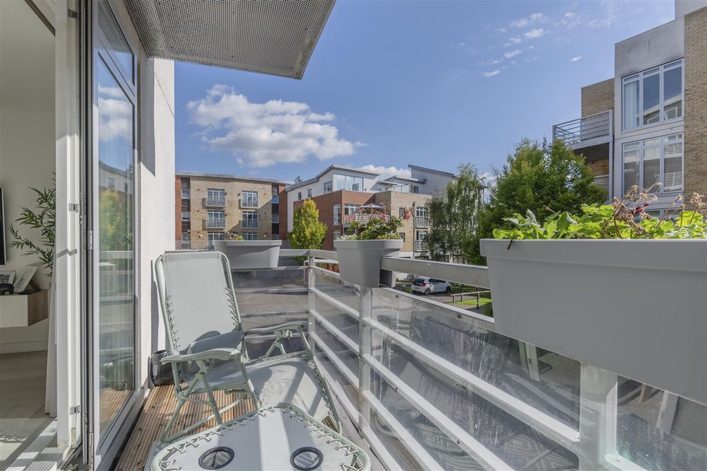 Property photo 1 of 19 8662224-Exterior01.Jpg