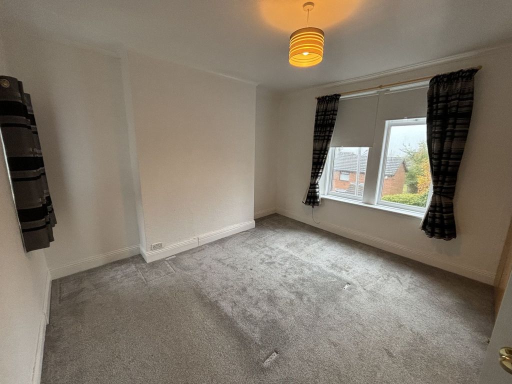 Property photo 2 of 8 A Bright Double Bedroom Featuring Neutral Walls An...