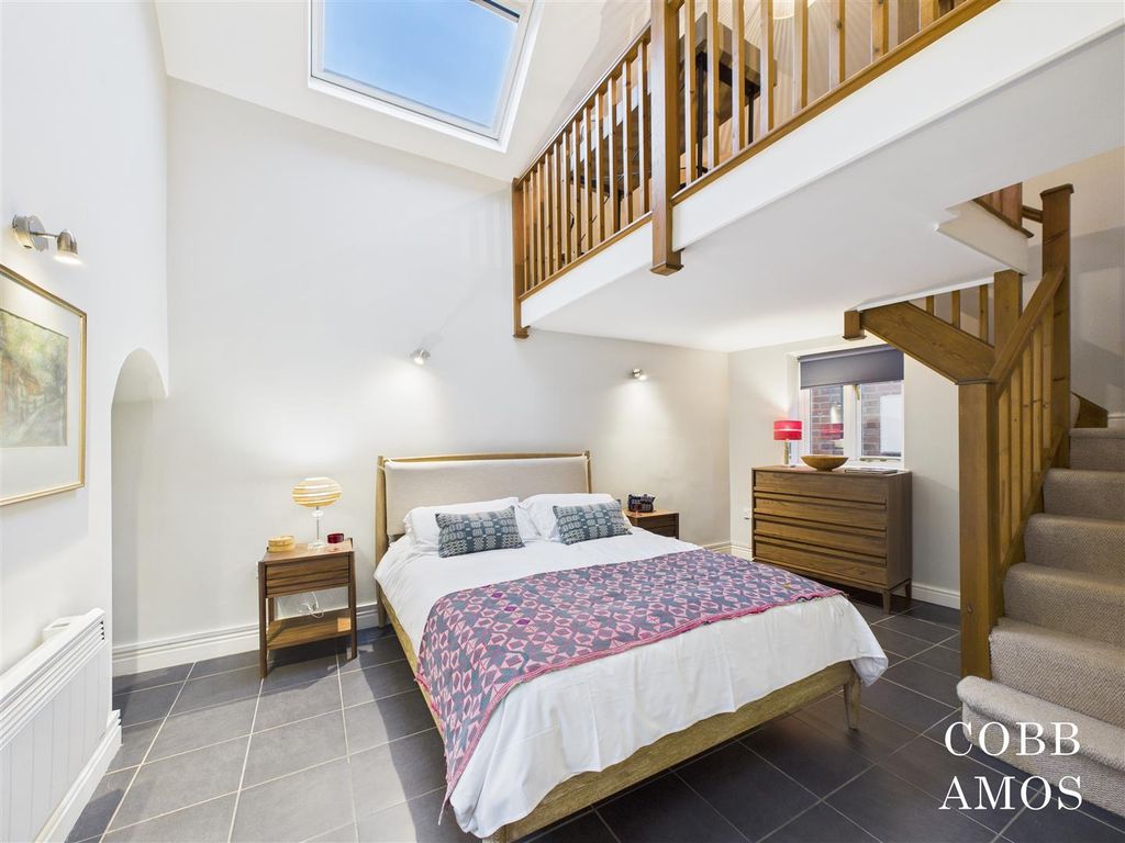 Property photo 3 of 14 Cam02803G0-Pr0247-Still007.Jpg