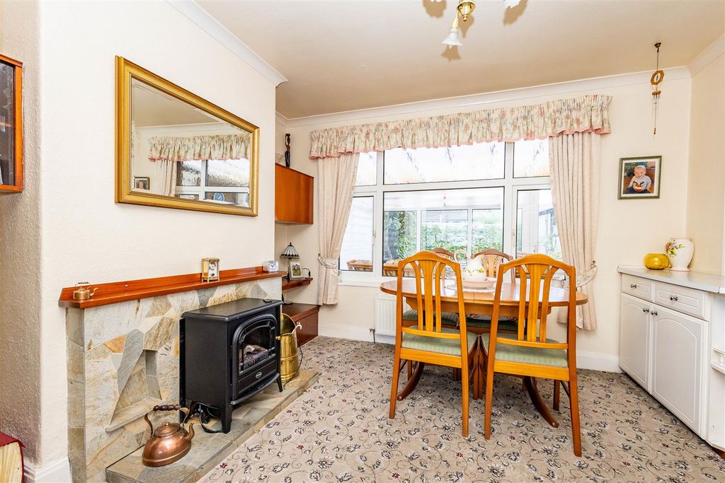 Property photo 3 of 20 Kitchen/Diner