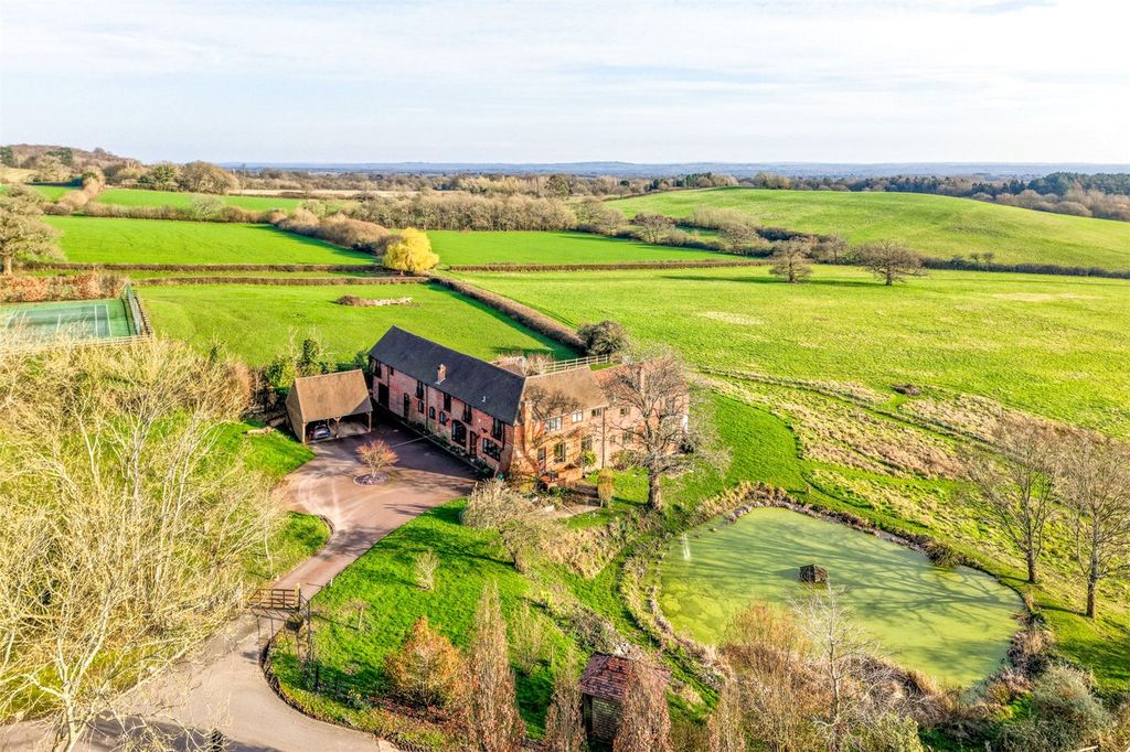 Property photo 1 of 26 Coldharbour Barn