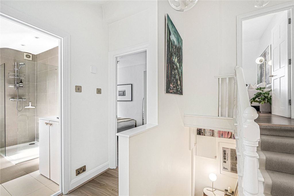 Property photo 2 of 13 Entrance