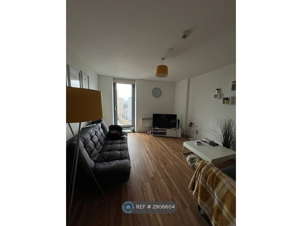 Property photo 2 of 16 Living Room.