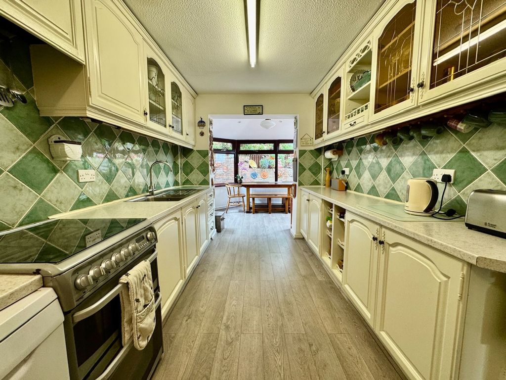 Property photo 3 of 60