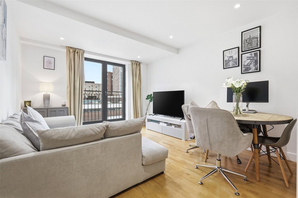 Property photo 1 of 20 Picture No. 12