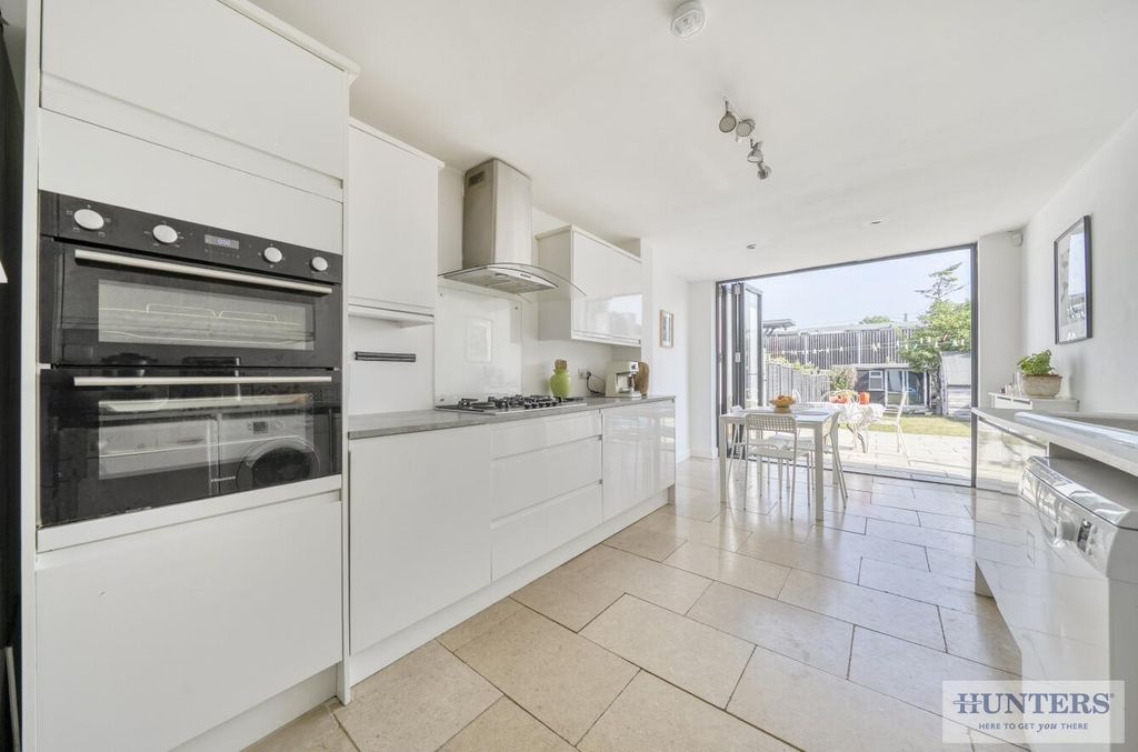 Property photo 3 of 23 5F11Bf82-9De3-4311-B7d6-A3B2cd119B54.Jpg