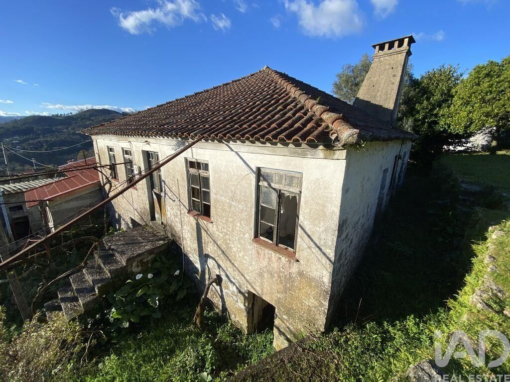 Property photo 2 of 26