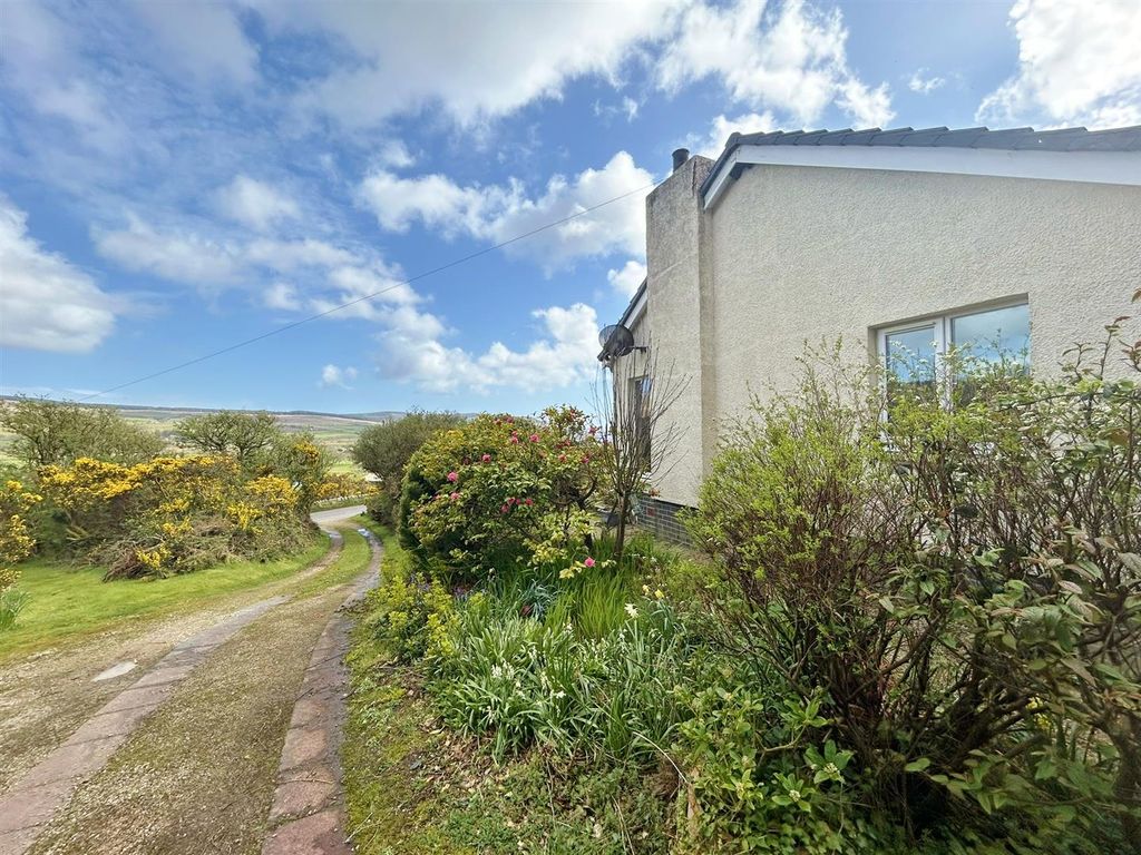 Property photo 2 of 27 Gorsehill Views