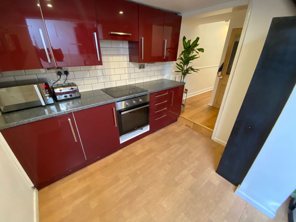 Property photo 3 of 16