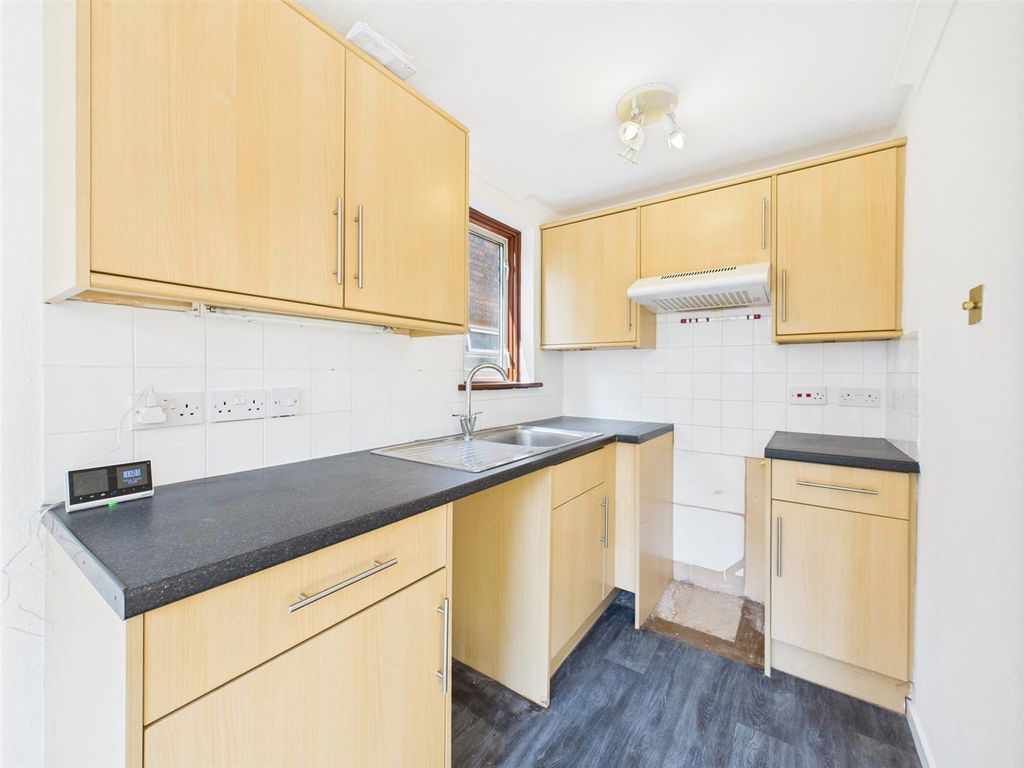 Property photo 3 of 7 Cam05080G0-Pr0128-Still017.Jpg