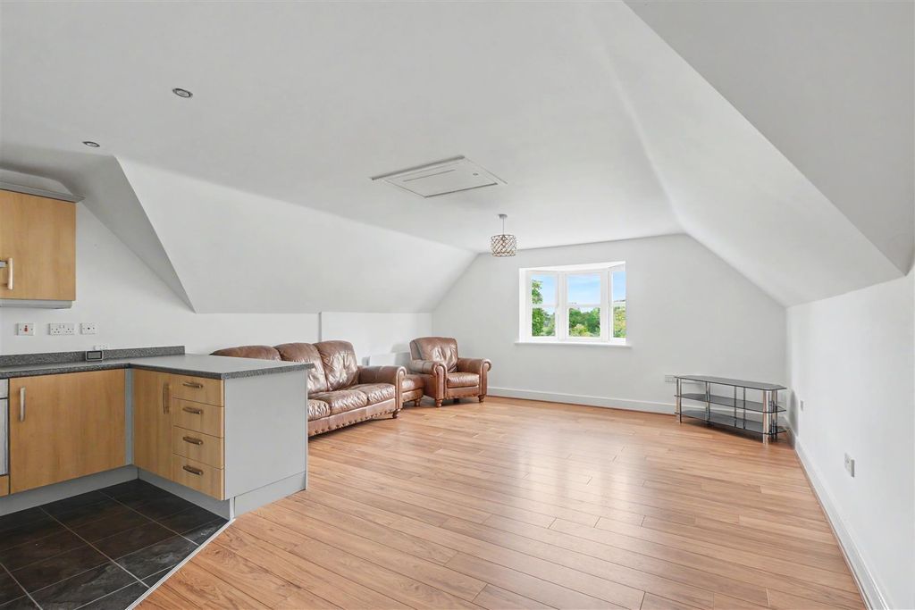 Property photo 2 of 16 Open Plan Living/Dining Kitchen