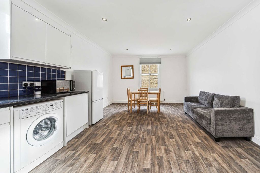 Property photo 2 of 5