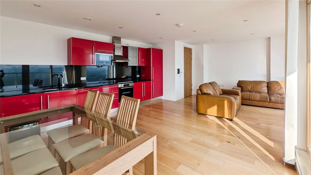 Property photo 2 of 20 Reception Room