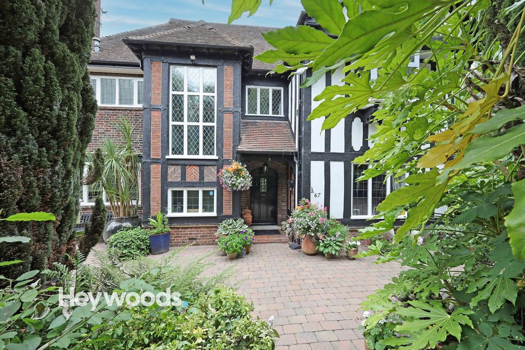 Property photo 3 of 50