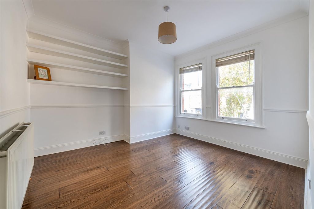 Property photo 2 of 20