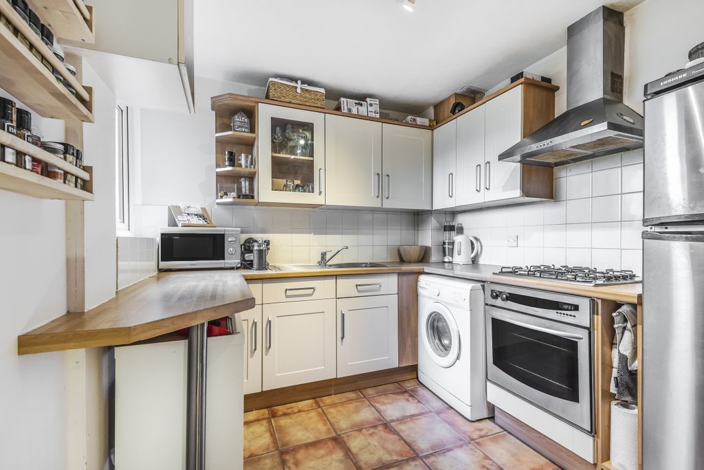 Property photo 3 of 7 485957  (4)