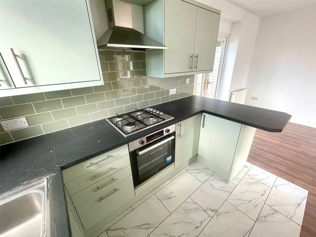 Property photo 2 of 20 Kitchen