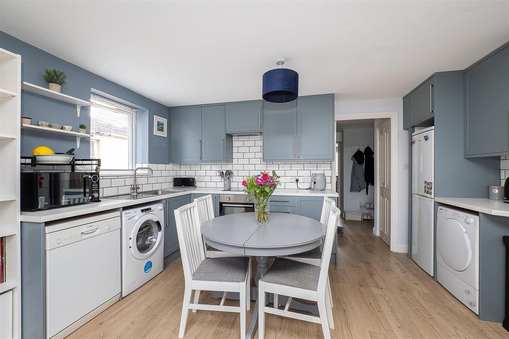 Property photo 2 of 10 Mg-009.Jpg