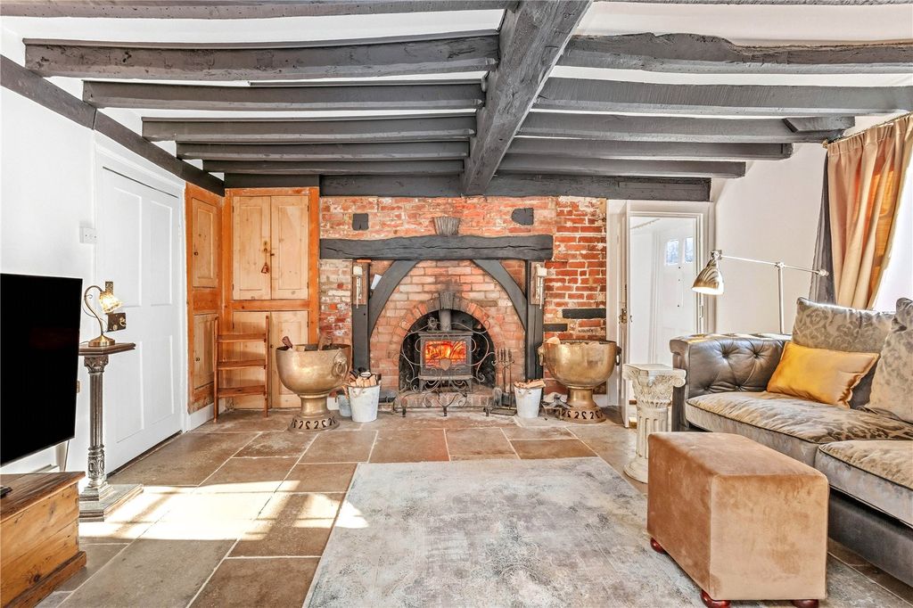 Property photo 3 of 47 Inglenook Fireplace