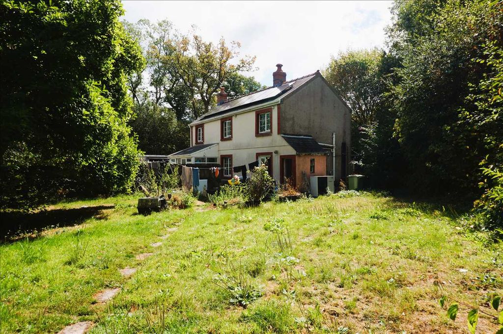 Property photo 2 of 21
