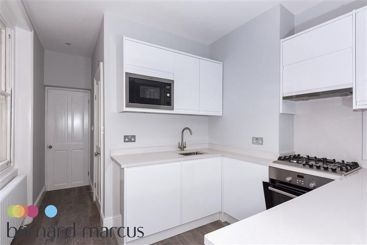 Property photo 2 of 6 Kitchen