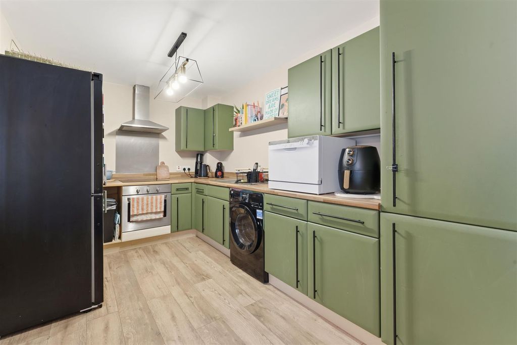 Property photo 3 of 19 Home_16.Jpg