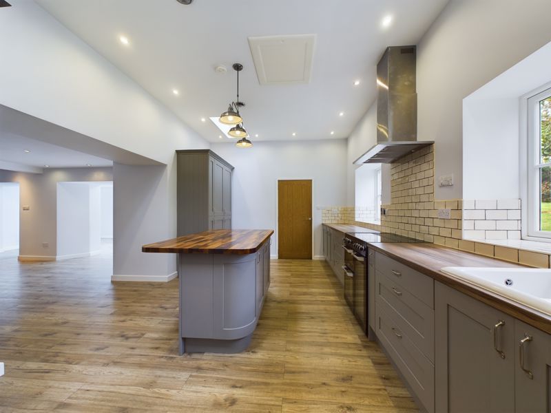 Property photo 2 of 19 Kitchen