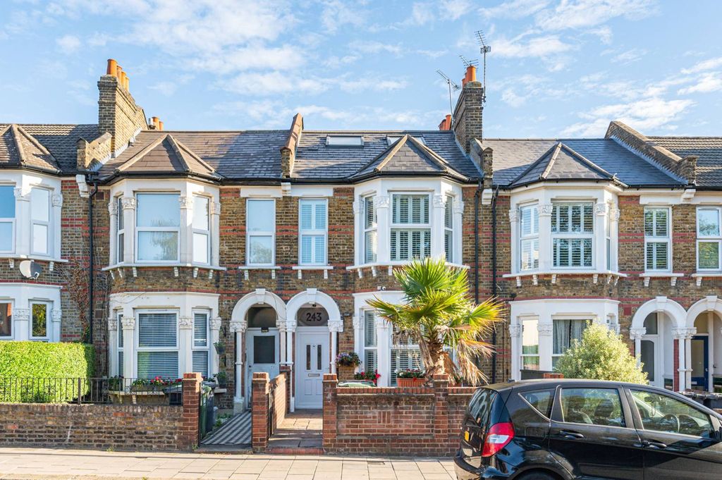 Property photo 1 of 26