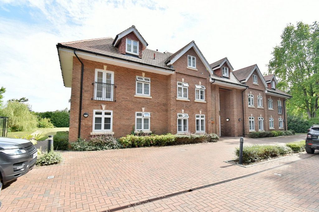 Property photo 3 of 18