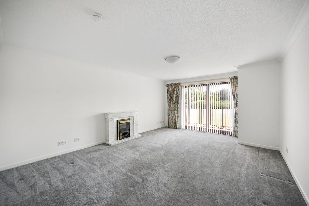 Property photo 2 of 30