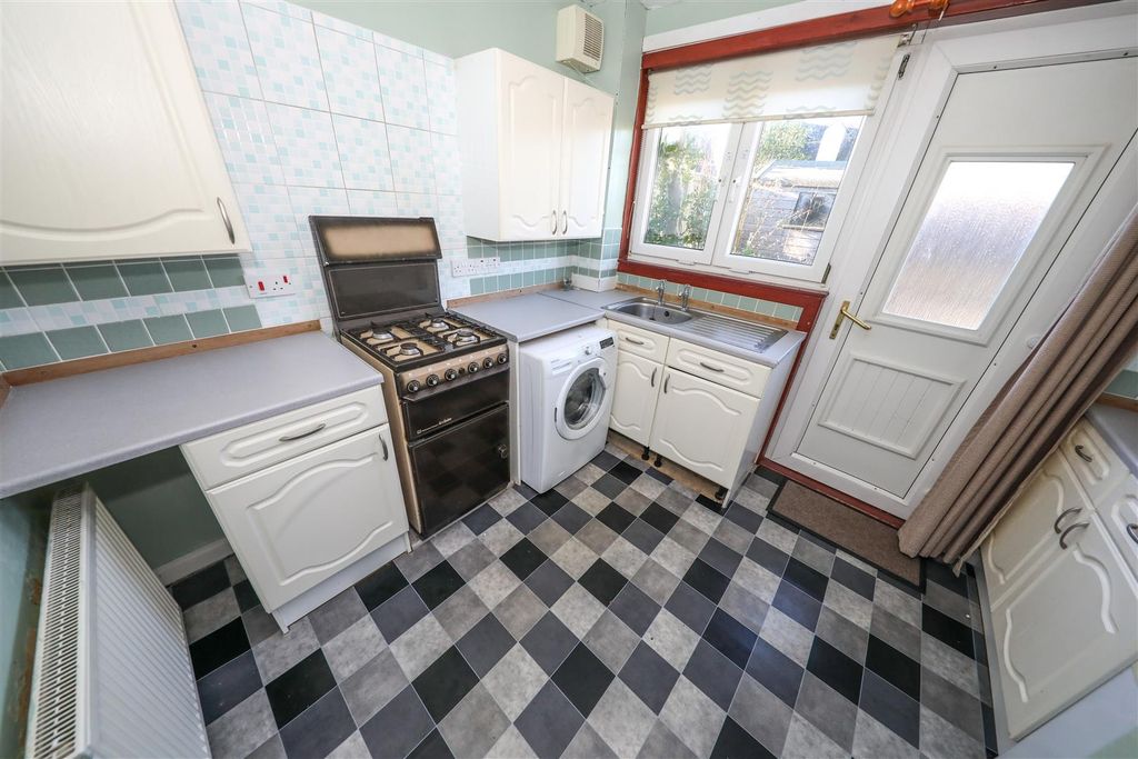 Property photo 2 of 16 C