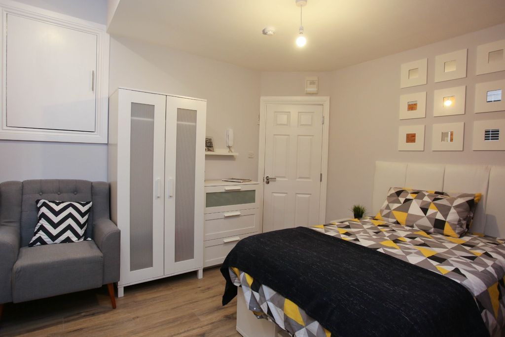Property photo 2 of 6 3319441