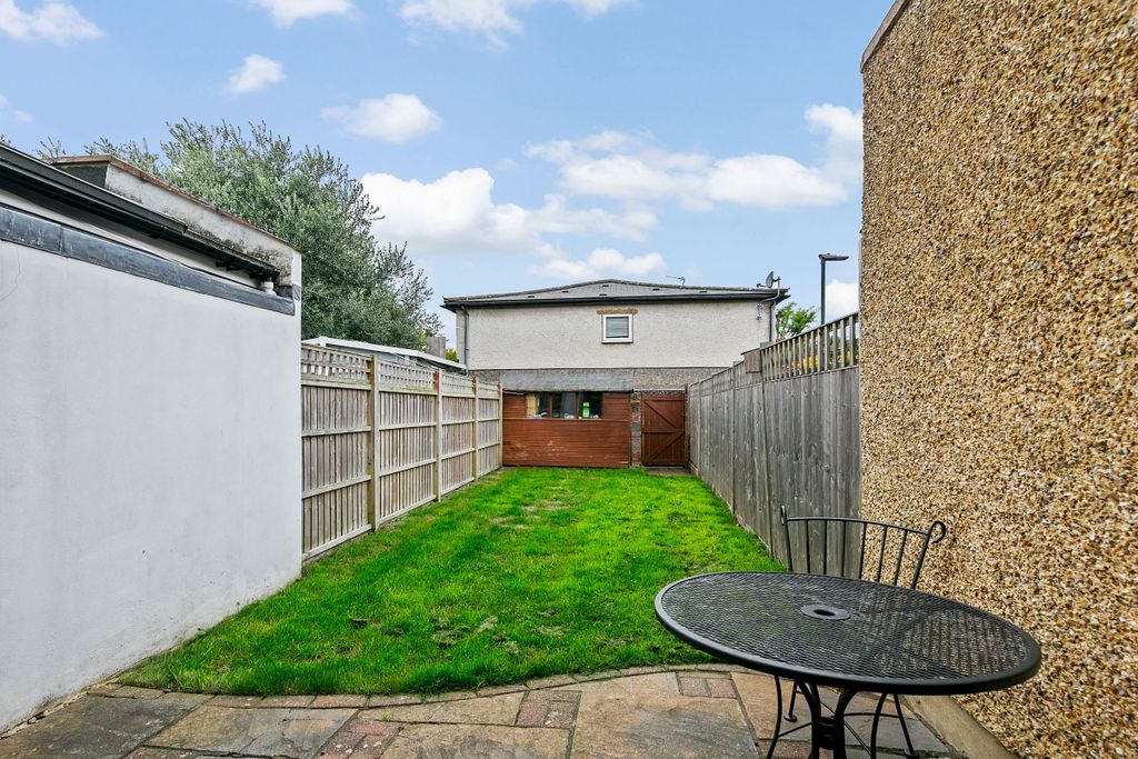 Property photo 3 of 12