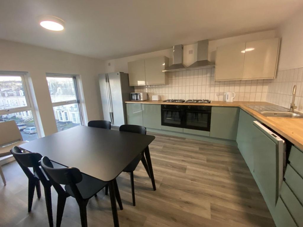 Property photo 1 of 8 4A494932-24B3-49d2-B4F0-Ed3B4740A440.Jpg