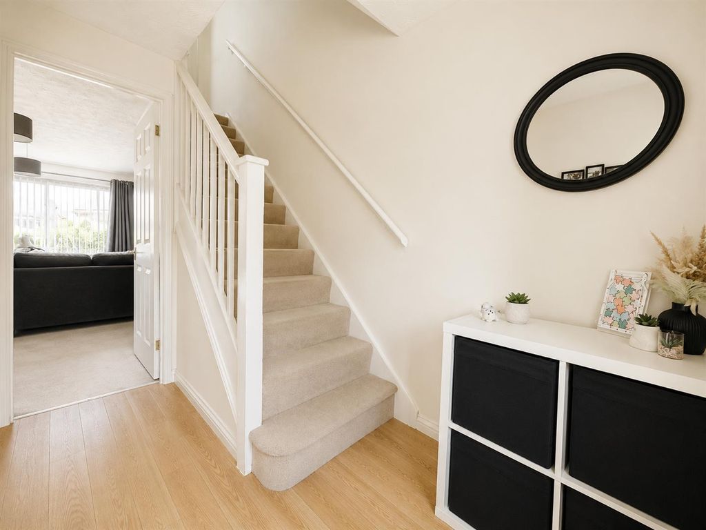 Property photo 2 of 15 Eb7E2Cae-9C12-4Fbf-A2F3-A3D0B5913E8E.Png