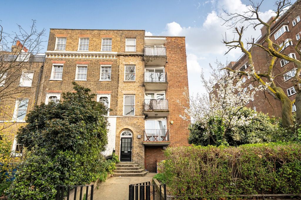 Property photo 3 of 22 Picture No. 05