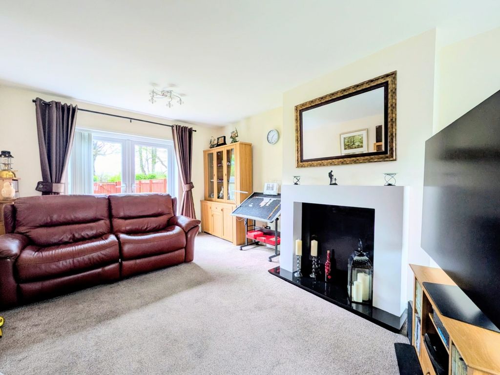 Property photo 3 of 14 d4488319-879c-4B97-A49c-52A31F927455