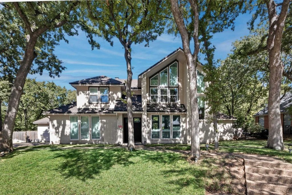 Property photo 1 of 31