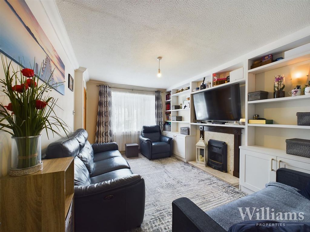 Property photo 2 of 13 Cam02962G0-Pr0075-Still026.Jpg