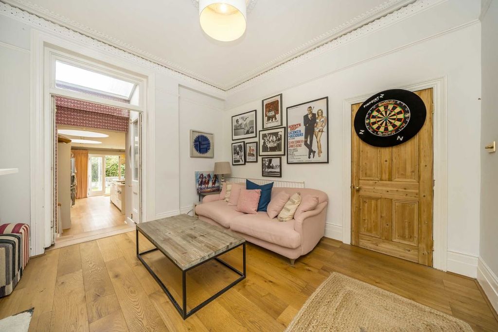 Property photo 3 of 9