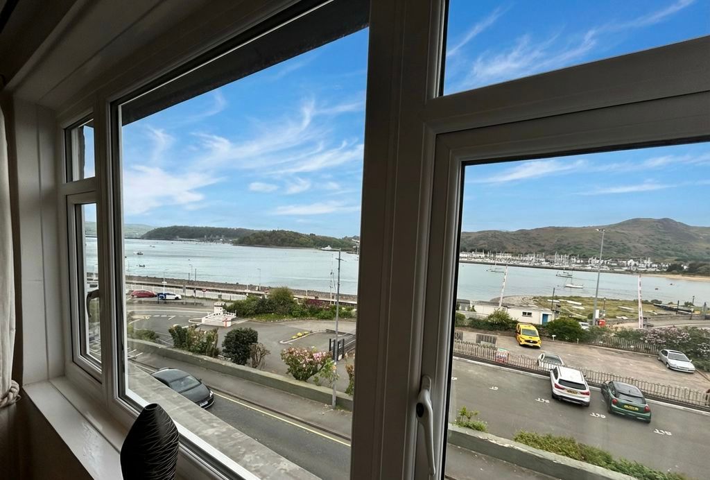 Additional image 8 of 2 bed flat for saleStation Road, Deganwy LL31