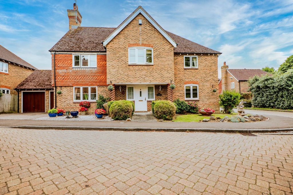 Property photo 1 of 37