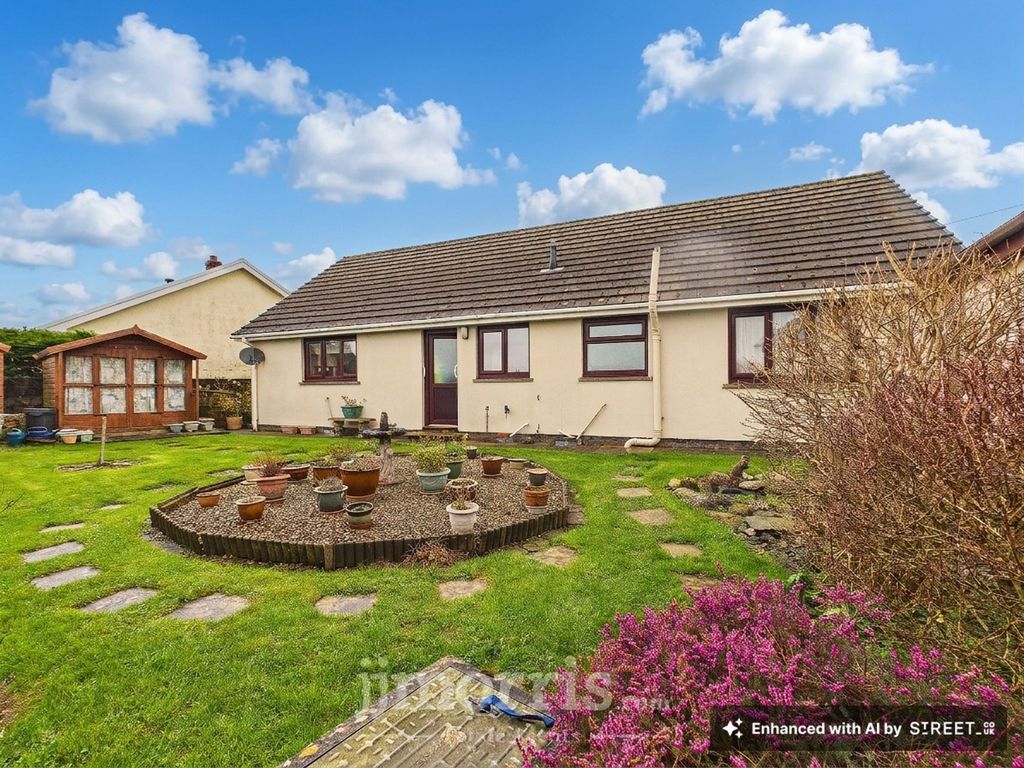 Property photo 3 of 16