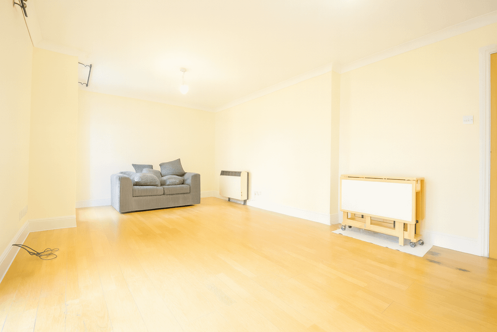 Property photo 2 of 9 1431Fb7E-77E5-44E7-Acce-37c482d41319