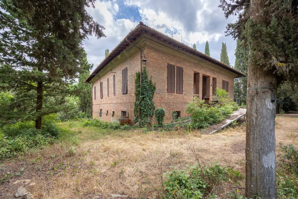 Property photo 1 of 28