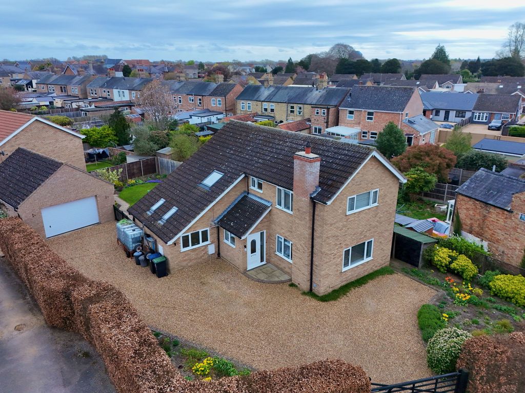 Property photo 1 of 33