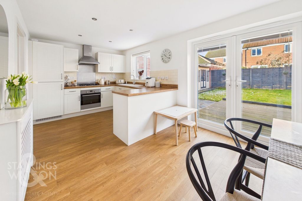 Property photo 3 of 21