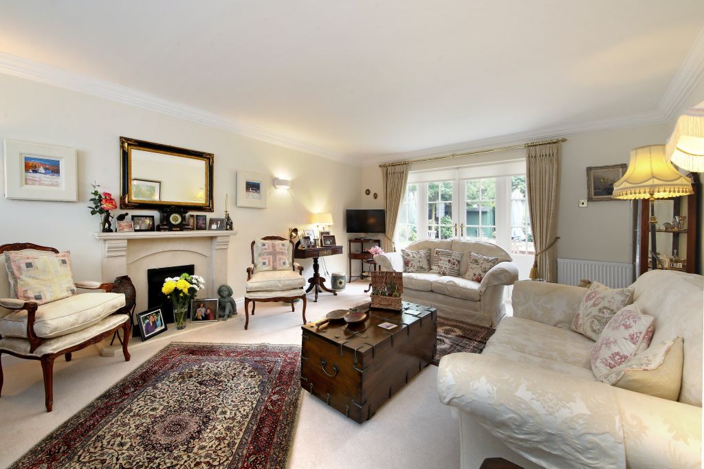 Property photo 3 of 12