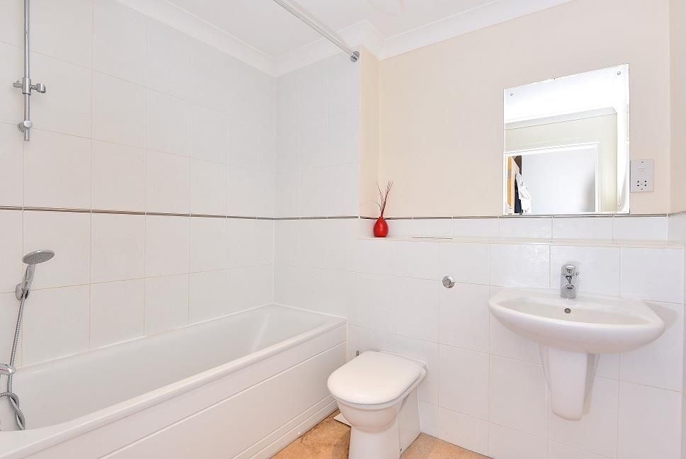 Property photo 3 of 4 Bedroom